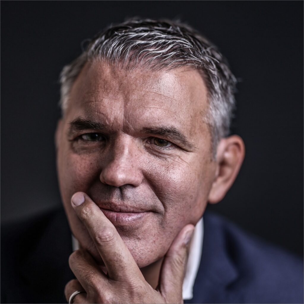 NICOLAS S
